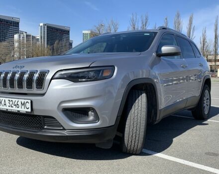 Сірий Джип Cherokee, об'ємом двигуна 0.24 л та пробігом 24 тис. км за 18600 $, фото 2 на Automoto.ua