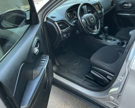 Серый Джип Чероки, объемом двигателя 2.4 л и пробегом 103 тыс. км за 15950 $, фото 12 на Automoto.ua