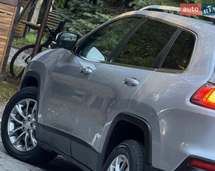 Сірий Джип Cherokee, об'ємом двигуна 2.36 л та пробігом 109 тис. км за 15500 $, фото 34 на Automoto.ua