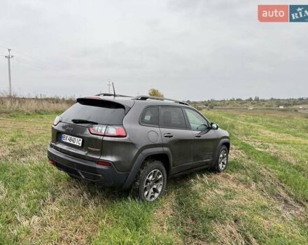 Сірий Джип Cherokee, об'ємом двигуна 3.2 л та пробігом 197 тис. км за 18900 $, фото 6 на Automoto.ua