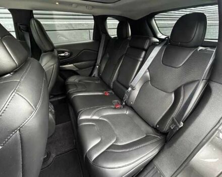Сірий Джип Cherokee, об'ємом двигуна 3.2 л та пробігом 34 тис. км за 19000 $, фото 11 на Automoto.ua