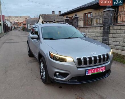 Серый Джип Чероки, объемом двигателя 3.2 л и пробегом 205 тыс. км за 15700 $, фото 2 на Automoto.ua