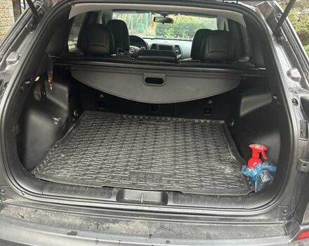 Серый Джип Чероки, объемом двигателя 2.36 л и пробегом 139 тыс. км за 17770 $, фото 7 на Automoto.ua