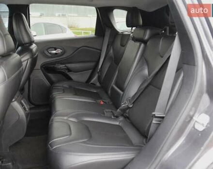 Сірий Джип Cherokee, об'ємом двигуна 2.36 л та пробігом 62 тис. км за 20900 $, фото 7 на Automoto.ua