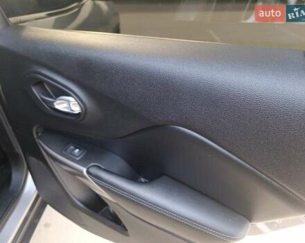 Серый Джип Чероки, объемом двигателя 2.36 л и пробегом 107 тыс. км за 15100 $, фото 6 на Automoto.ua