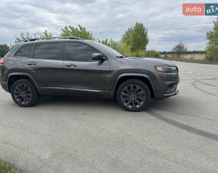 Джип Чероки 2019 в Киеве на Automoto.ua Серый Джип Чероки, объемом двигателя 3.24 л и пробегом 90 тыс. км за 19400 $, фото 5 на Automoto.ua