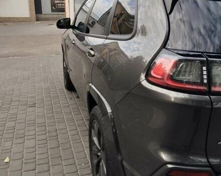 Сірий Джип Cherokee, об'ємом двигуна 3.24 л та пробігом 133 тис. км за 18000 $, фото 8 на Automoto.ua