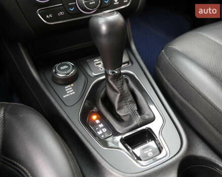 Сірий Джип Cherokee, об'ємом двигуна 3.24 л та пробігом 157 тис. км за 18500 $, фото 19 на Automoto.ua