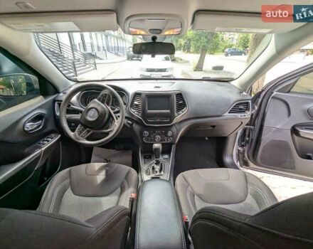 Сірий Джип Cherokee, об'ємом двигуна 2.4 л та пробігом 107 тис. км за 15100 $, фото 4 на Automoto.ua