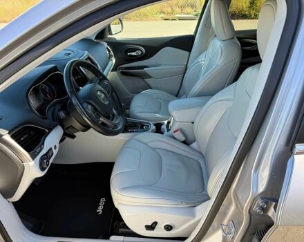 Серый Джип Чероки, объемом двигателя 3.2 л и пробегом 37 тыс. км за 9000 $, фото 8 на Automoto.ua