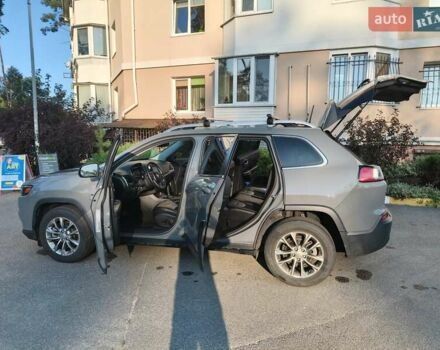 Сірий Джип Cherokee, об'ємом двигуна 2.36 л та пробігом 90 тис. км за 17799 $, фото 4 на Automoto.ua