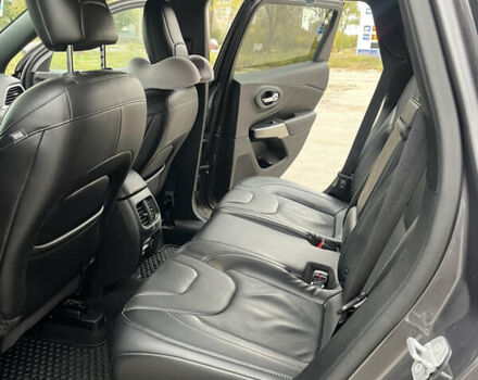 Джип Чероки 2019 в Полтаве на Automoto.ua Серый Джип Чероки, объемом двигателя 3.2 л и пробегом 68 тыс. км за 24700 $, фото 10 на Automoto.ua
