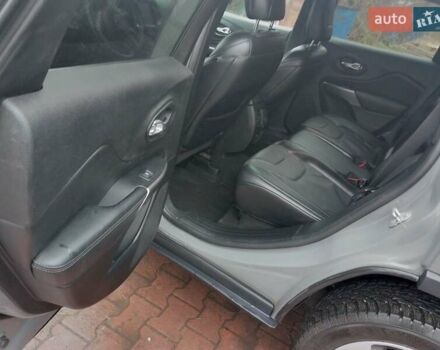 Серый Джип Чероки, объемом двигателя 2.4 л и пробегом 111 тыс. км за 17300 $, фото 10 на Automoto.ua