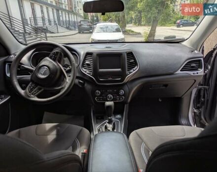 Сірий Джип Cherokee, об'ємом двигуна 2.4 л та пробігом 107 тис. км за 15100 $, фото 8 на Automoto.ua