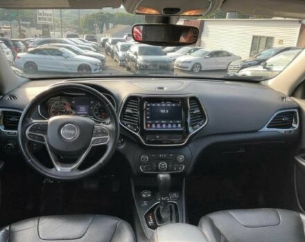 Сірий Джип Cherokee, об'ємом двигуна 3.2 л та пробігом 37 тис. км за 14000 $, фото 5 на Automoto.ua
