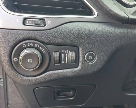 Серый Джип Чероки, объемом двигателя 3.2 л и пробегом 122 тыс. км за 18499 $, фото 4 на Automoto.ua