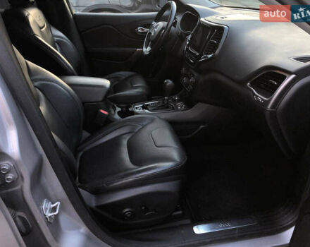 Серый Джип Чероки, объемом двигателя 3.24 л и пробегом 83 тыс. км за 17990 $, фото 13 на Automoto.ua