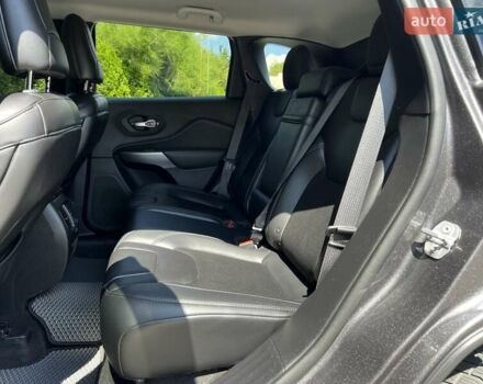 Сірий Джип Cherokee, об'ємом двигуна 2.36 л та пробігом 121 тис. км за 15300 $, фото 9 на Automoto.ua