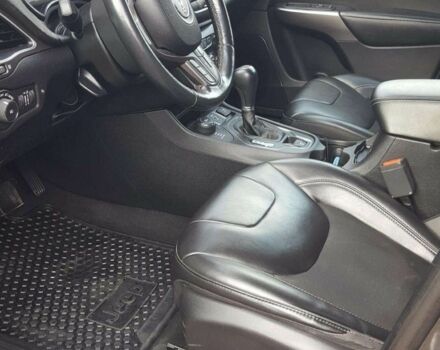 Серый Джип Чероки, объемом двигателя 2.4 л и пробегом 100 тыс. км за 10500 $, фото 9 на Automoto.ua