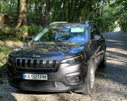 Джип Чероки 2019 в Киеве на Automoto.ua Серый Джип Чероки, объемом двигателя 2.36 л и пробегом 80 тыс. км за 17500 $, фото 8 на Automoto.ua