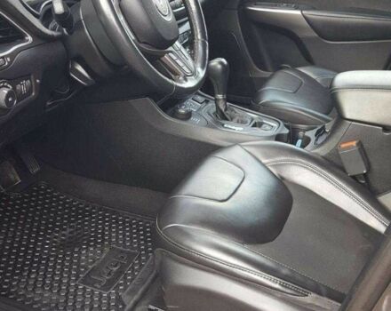 Сірий Джип Cherokee, об'ємом двигуна 2.4 л та пробігом 100 тис. км за 10800 $, фото 9 на Automoto.ua