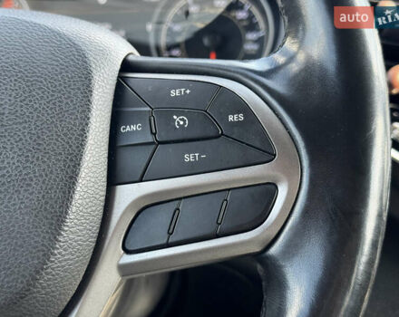 Сірий Джип Cherokee, об'ємом двигуна 2 л та пробігом 48 тис. км за 17500 $, фото 34 на Automoto.ua
