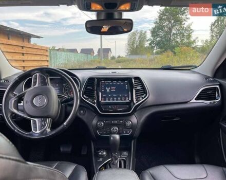 Серый Джип Чероки, объемом двигателя 3.2 л и пробегом 122 тыс. км за 18499 $, фото 2 на Automoto.ua