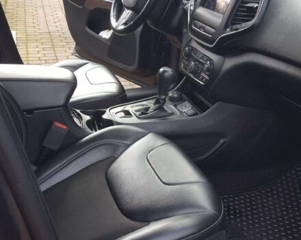 Серый Джип Чероки, объемом двигателя 2.4 л и пробегом 100 тыс. км за 10500 $, фото 10 на Automoto.ua