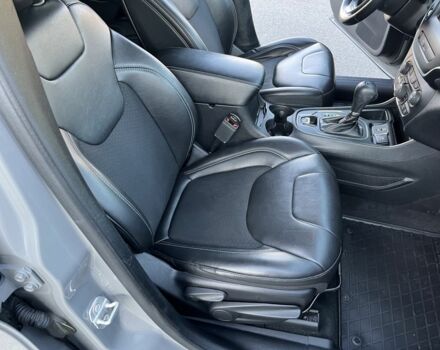 Серый Джип Чероки, объемом двигателя 2.4 л и пробегом 123 тыс. км за 16500 $, фото 9 на Automoto.ua