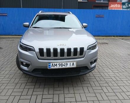 Серый Джип Чероки, объемом двигателя 2.36 л и пробегом 129 тыс. км за 13200 $, фото 1 на Automoto.ua