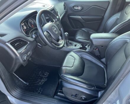 Серый Джип Чероки, объемом двигателя 2.4 л и пробегом 123 тыс. км за 16500 $, фото 7 на Automoto.ua