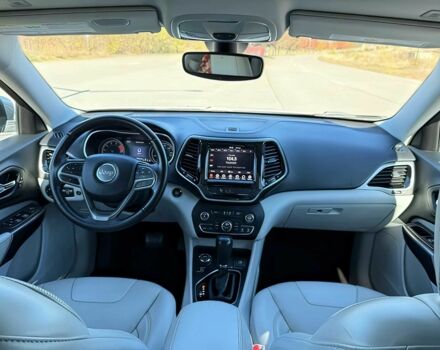 Серый Джип Чероки, объемом двигателя 3.2 л и пробегом 37 тыс. км за 9000 $, фото 9 на Automoto.ua