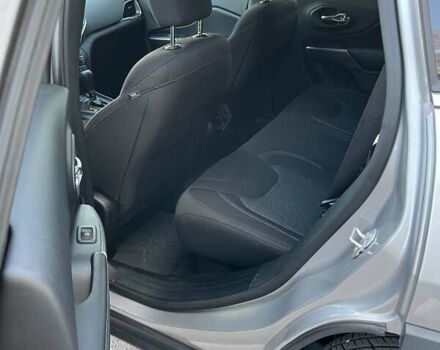 Серый Джип Чероки, объемом двигателя 2.4 л и пробегом 103 тыс. км за 15950 $, фото 13 на Automoto.ua