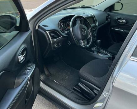 Серый Джип Чероки, объемом двигателя 2.4 л и пробегом 103 тыс. км за 15950 $, фото 10 на Automoto.ua