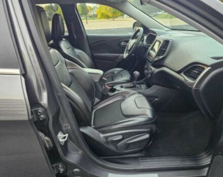 Сірий Джип Cherokee, об'ємом двигуна 2 л та пробігом 40 тис. км за 9800 $, фото 9 на Automoto.ua