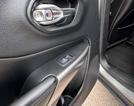 Серый Джип Чероки, объемом двигателя 2.4 л и пробегом 220 тыс. км за 15999 $, фото 13 на Automoto.ua