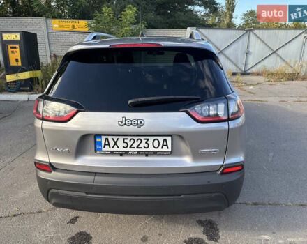 Серый Джип Чероки, объемом двигателя 2.36 л и пробегом 91 тыс. км за 20000 $, фото 3 на Automoto.ua