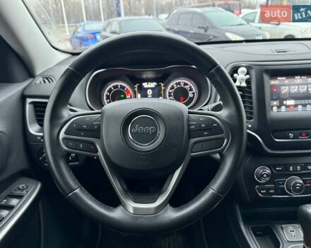 Серый Джип Чероки, объемом двигателя 2.36 л и пробегом 90 тыс. км за 16990 $, фото 11 на Automoto.ua