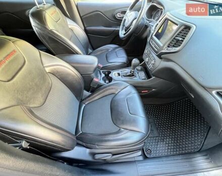 Сірий Джип Cherokee, об'ємом двигуна 3.2 л та пробігом 197 тис. км за 18900 $, фото 21 на Automoto.ua