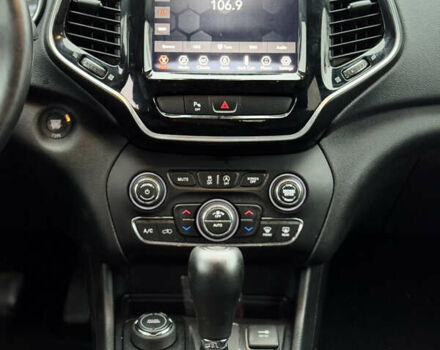 Серый Джип Чероки, объемом двигателя 3.2 л и пробегом 132 тыс. км за 17350 $, фото 23 на Automoto.ua