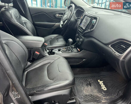 Серый Джип Чероки, объемом двигателя 1.99 л и пробегом 107 тыс. км за 21700 $, фото 6 на Automoto.ua