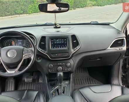 Серый Джип Чероки, объемом двигателя 3.24 л и пробегом 61 тыс. км за 19000 $, фото 34 на Automoto.ua