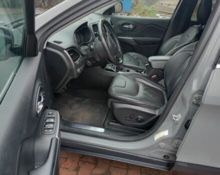 Серый Джип Чероки, объемом двигателя 2.4 л и пробегом 111 тыс. км за 17300 $, фото 4 на Automoto.ua