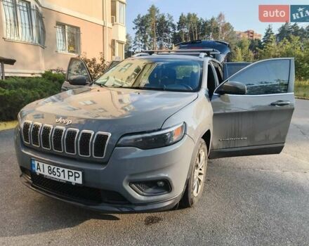 Сірий Джип Cherokee, об'ємом двигуна 2.36 л та пробігом 90 тис. км за 17799 $, фото 2 на Automoto.ua