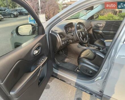 Сірий Джип Cherokee, об'ємом двигуна 2.36 л та пробігом 90 тис. км за 17799 $, фото 14 на Automoto.ua