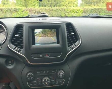 Серый Джип Чероки, объемом двигателя 3.24 л и пробегом 61 тыс. км за 19000 $, фото 37 на Automoto.ua