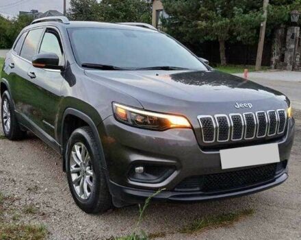 Джип Чероки 2019 в Киеве на Automoto.ua Серый Джип Чероки, объемом двигателя 0 л и пробегом 104 тыс. км за 10400 $, фото 2 на Automoto.ua