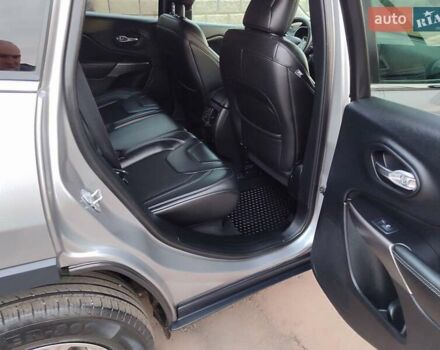 Серый Джип Чероки, объемом двигателя 3.2 л и пробегом 205 тыс. км за 15700 $, фото 24 на Automoto.ua