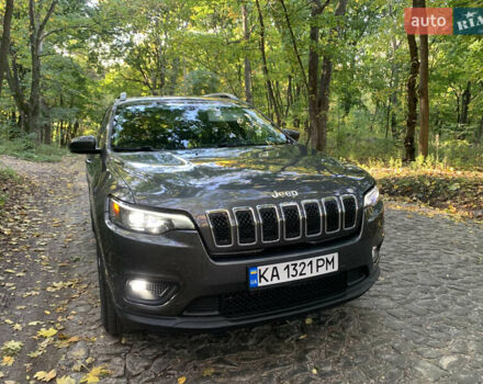Серый Джип Чероки, объемом двигателя 2.36 л и пробегом 80 тыс. км за 17200 $, фото 1 на Automoto.ua