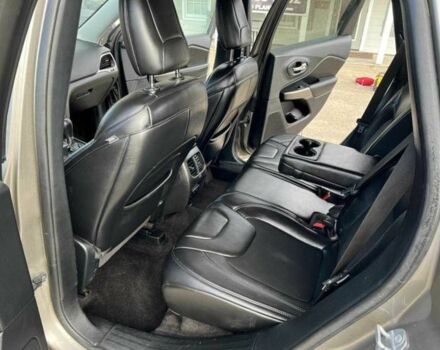 Сірий Джип Cherokee, об'ємом двигуна 2.4 л та пробігом 156 тис. км за 2900 $, фото 6 на Automoto.ua